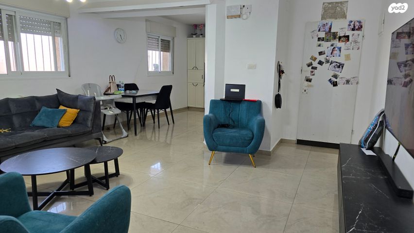 דירה, הקנה, צמח השדה, מעלה אדומים