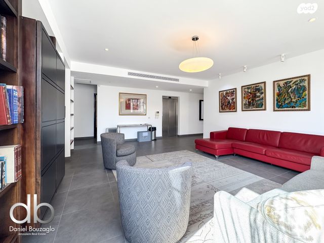 גג/ פנטהאוז, בקעה, ירושלים