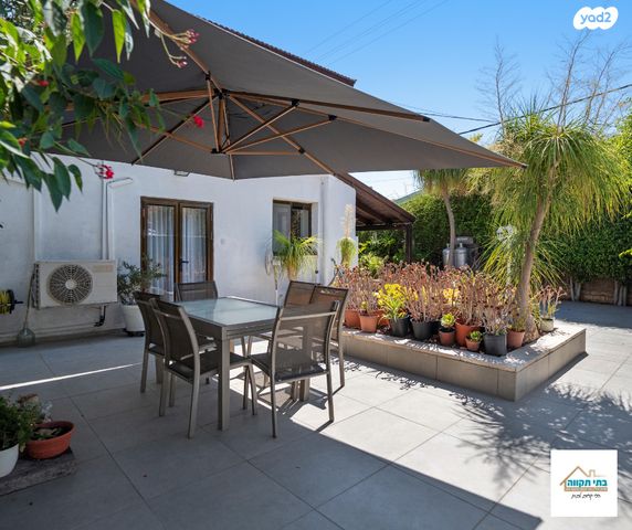 בית פרטי/ קוטג', גבעת אוויה, יהוד מונוסון