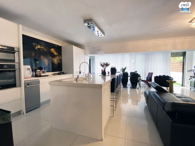 בית פרטי/ קוטג', המגילה 83, נווה חוף, ראשון לציון