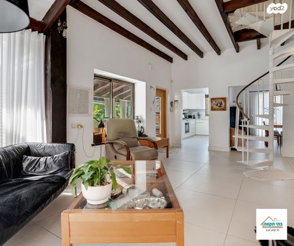 בית פרטי/ קוטג', גבעת אוויה, יהוד מונוסון