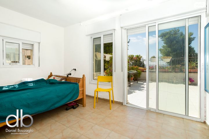 גג/ פנטהאוז, הגדוד העברי, קטמון הישנה, ירושלים