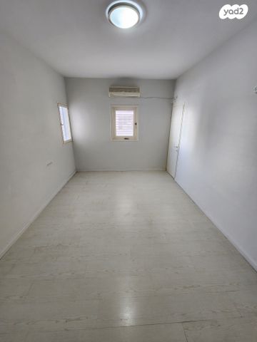 דירה, ביאליק 5, צפון מערב מרכז העיר, נתניה