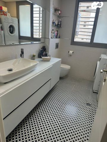 דירה, עמנואל זיסמן, חומת שמואל, הר חומה, ירושלים