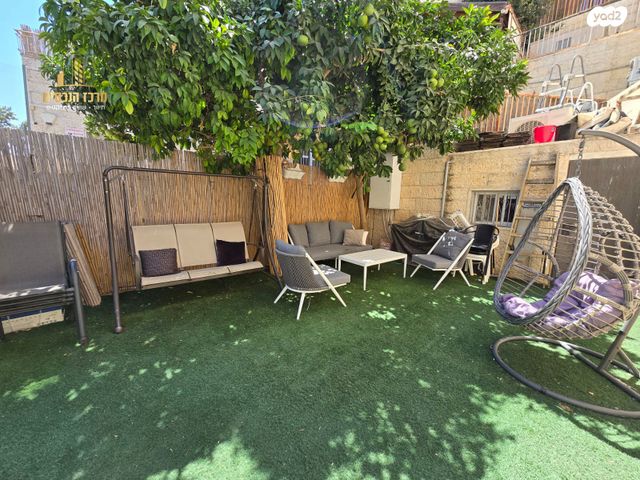 דירת גן, שמואל תמיר כצנלסון, פסגת זאב, ירושלים