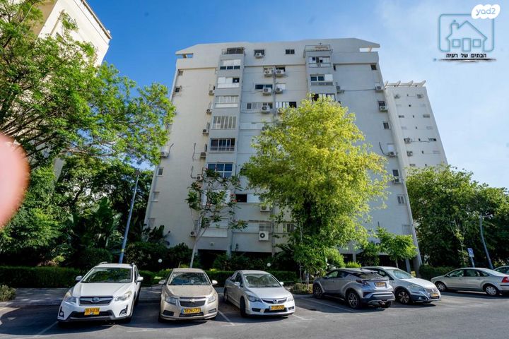 דירה, גבעת שמואל