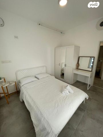 דירה, גרציאני יצחק 6, גני שרונה, קרית הממשלה, תל אביב יפו