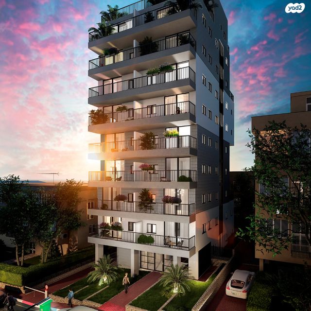 מרום נווה, רמת יצחק