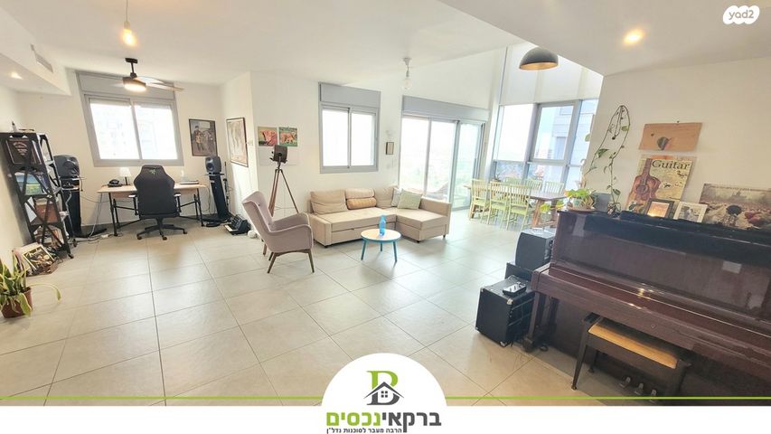 גג/ פנטהאוז, רמתיים, הוד השרון