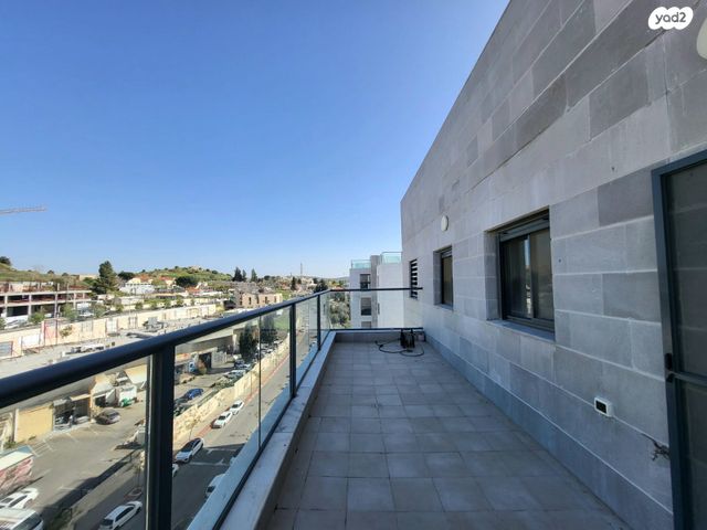 גג/ פנטהאוז, השקד, נופי החורש, מבשרת ציון