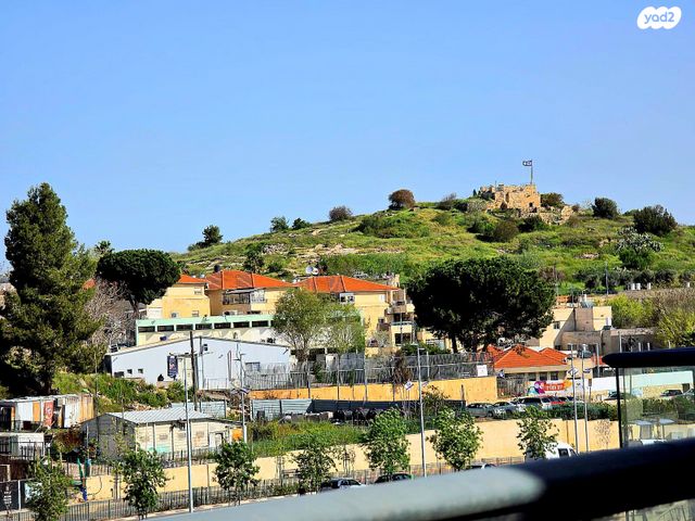 גג/ פנטהאוז, השקד, נופי החורש, מבשרת ציון