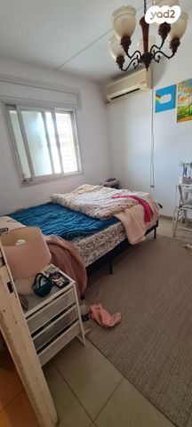 דירה, יהודה בורלא, צור שלום, קרית ביאליק