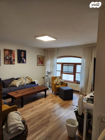 בית פרטי/ קוטג', מבשרת ציון