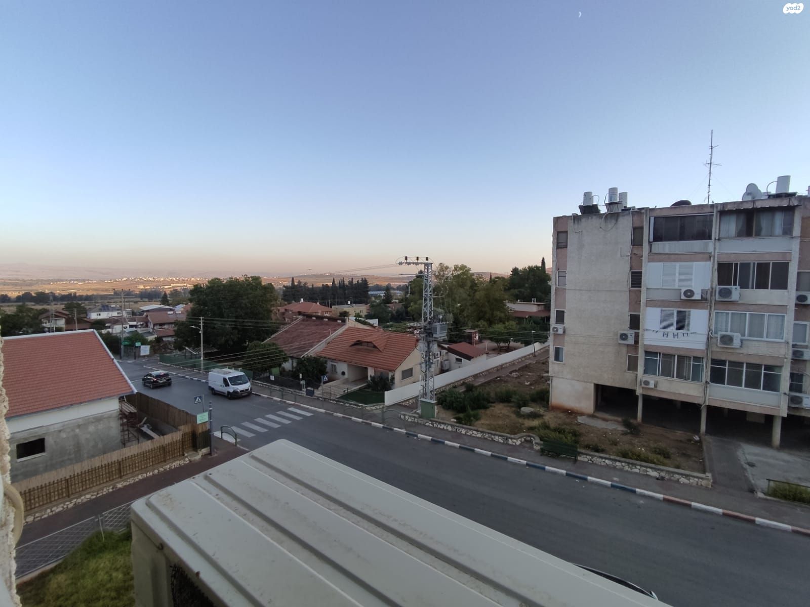 החסידה 