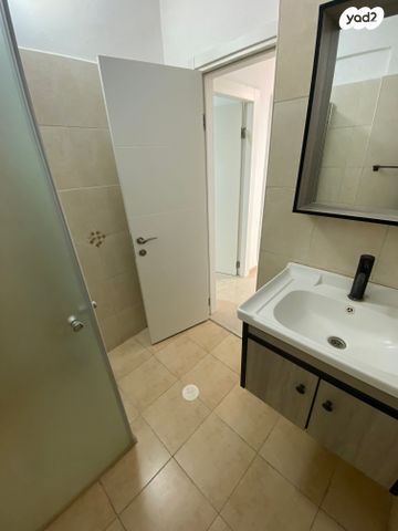 דירה, השלווה 1157, דימונה