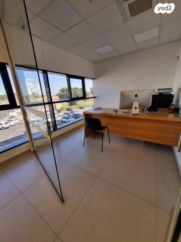 משרדים, חרושת, רמת השרון