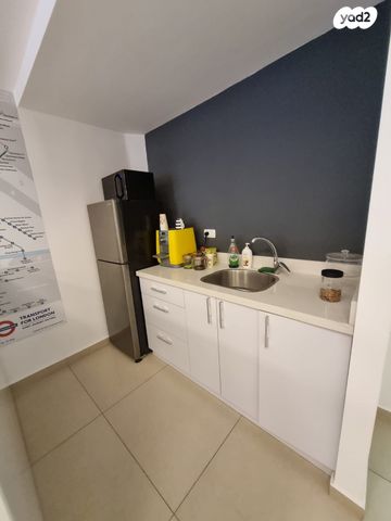 משרדים, חרושת, רמת השרון