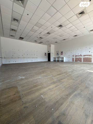 חנויות/ שטח מסחרי, שדרות ההסתדרות, אזור תעשיה מפרץ, חיפה