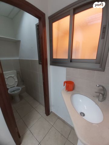 משרדים, דרך העצמאות, חיפה