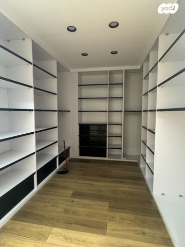 חנויות/ שטח מסחרי, פועלי צדק, תלפיות תעשיה ומסחר, ירושלים