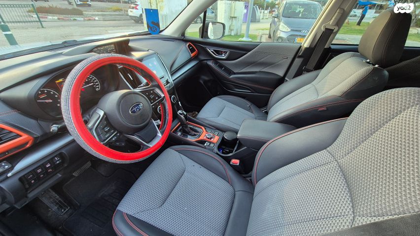 סובארו פורסטר