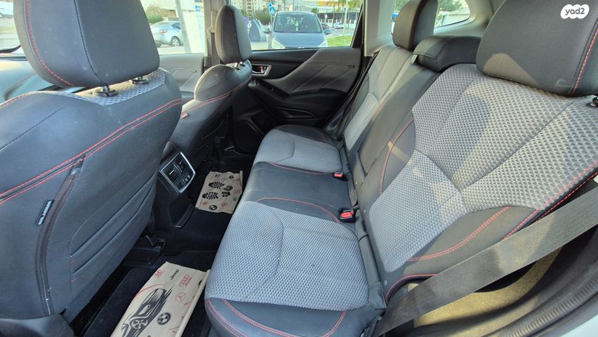 סובארו פורסטר