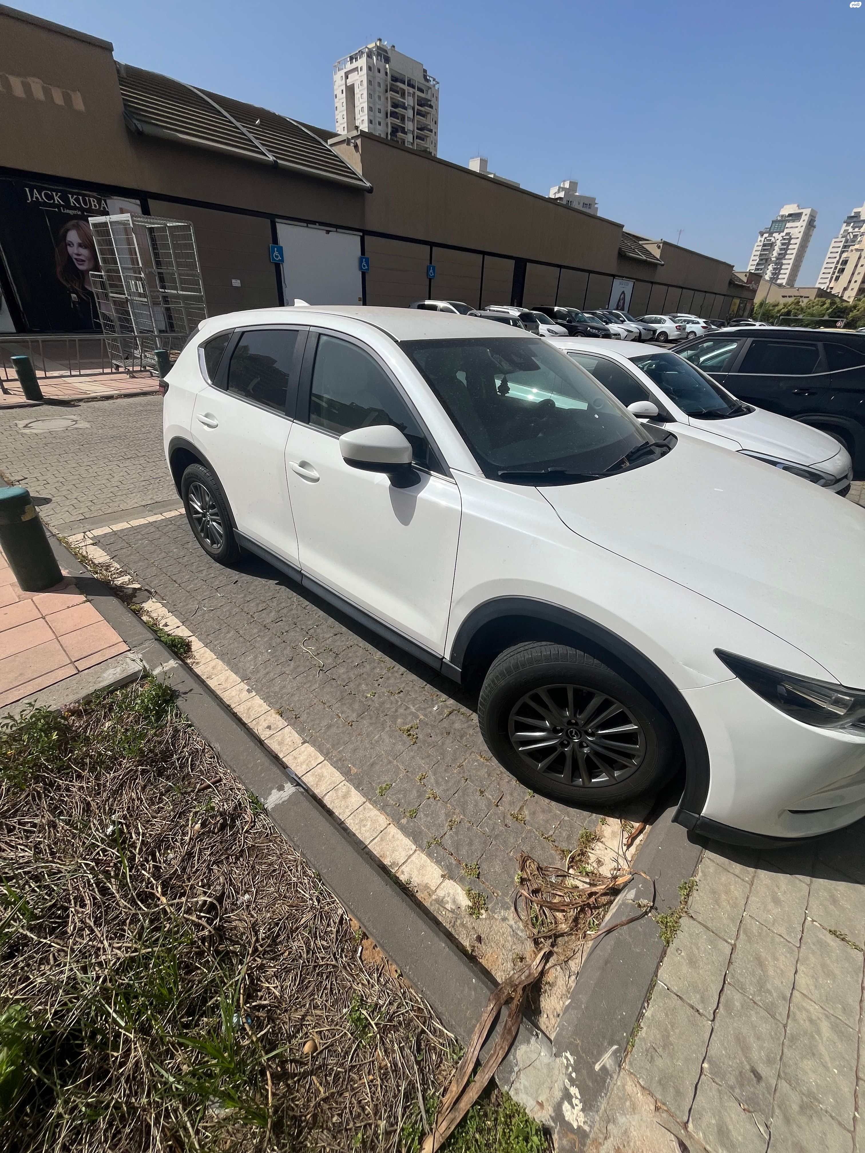 מודעת רכב מאזדה CX-5