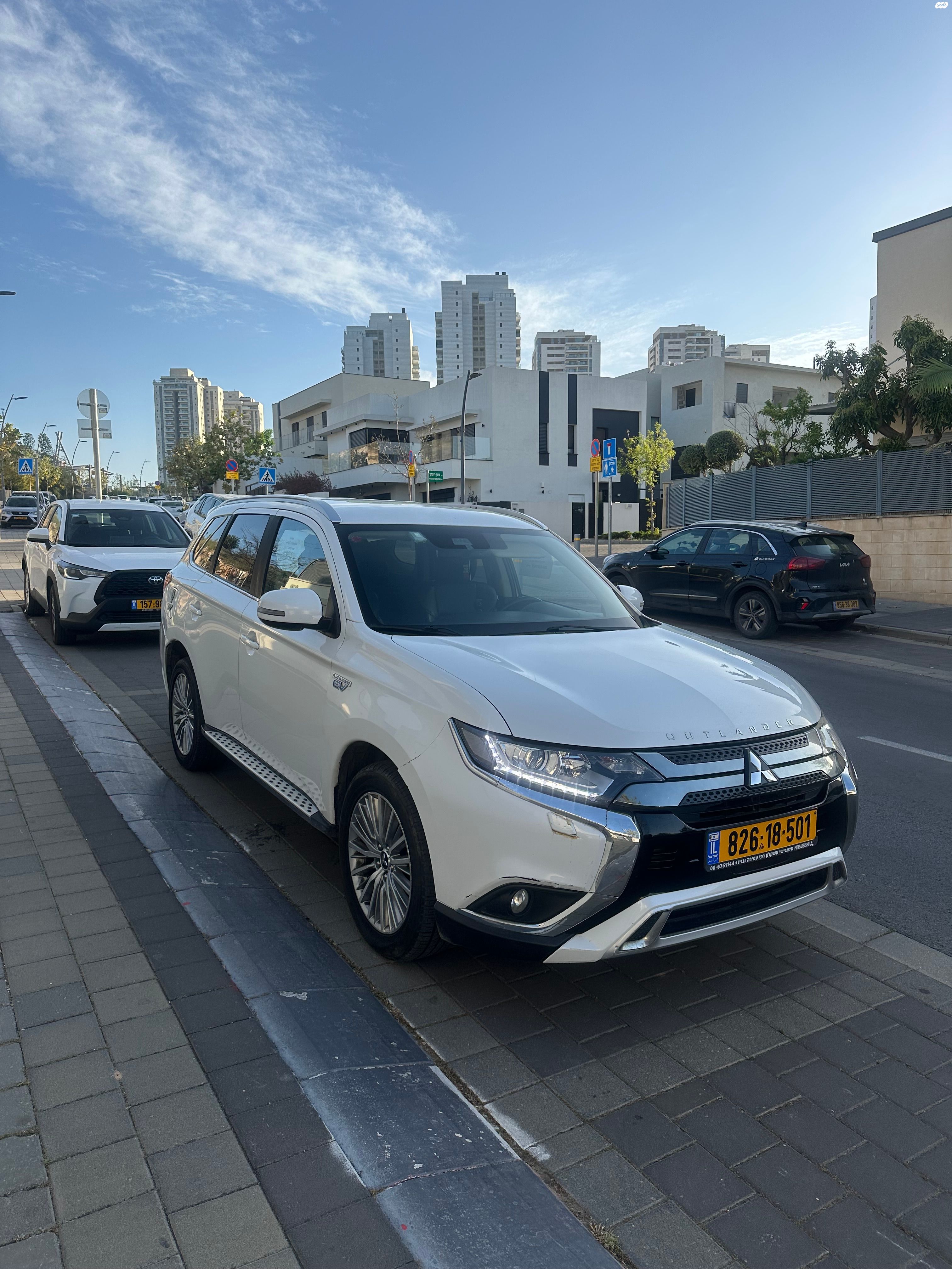 מודעת רכב מיצובישי אאוטלנדר