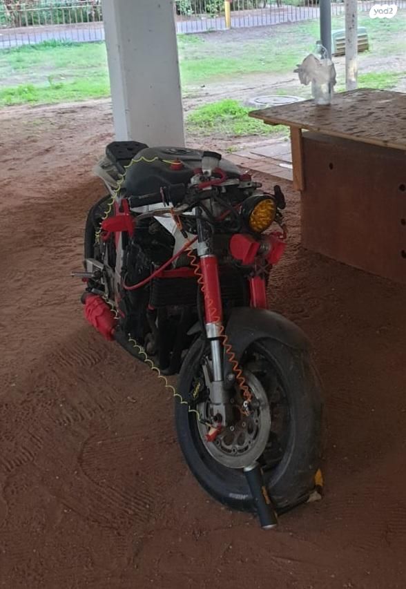 סוזוקי GSX-R750