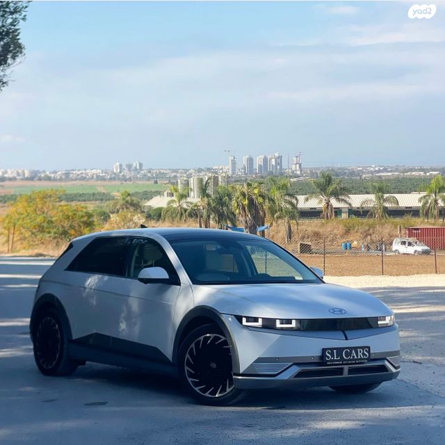 יונדאי איוניק 5