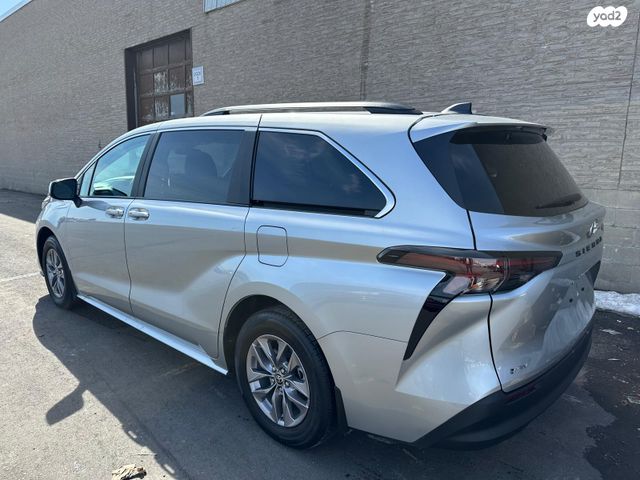 טויוטה סיינה