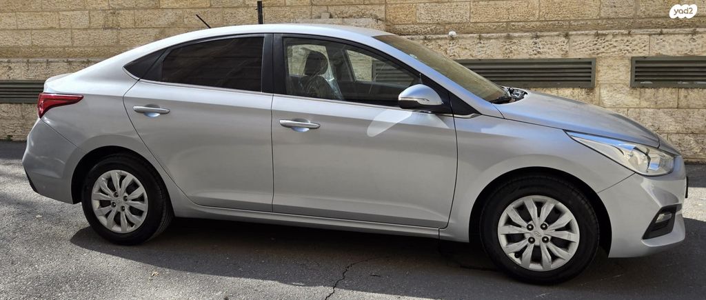 יונדאי אקסנט i25