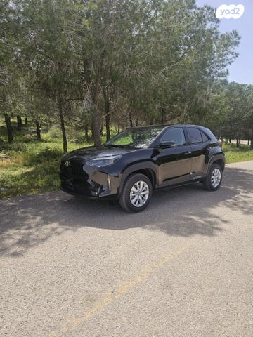 מודעת רכב טויוטה יאריס קרוס