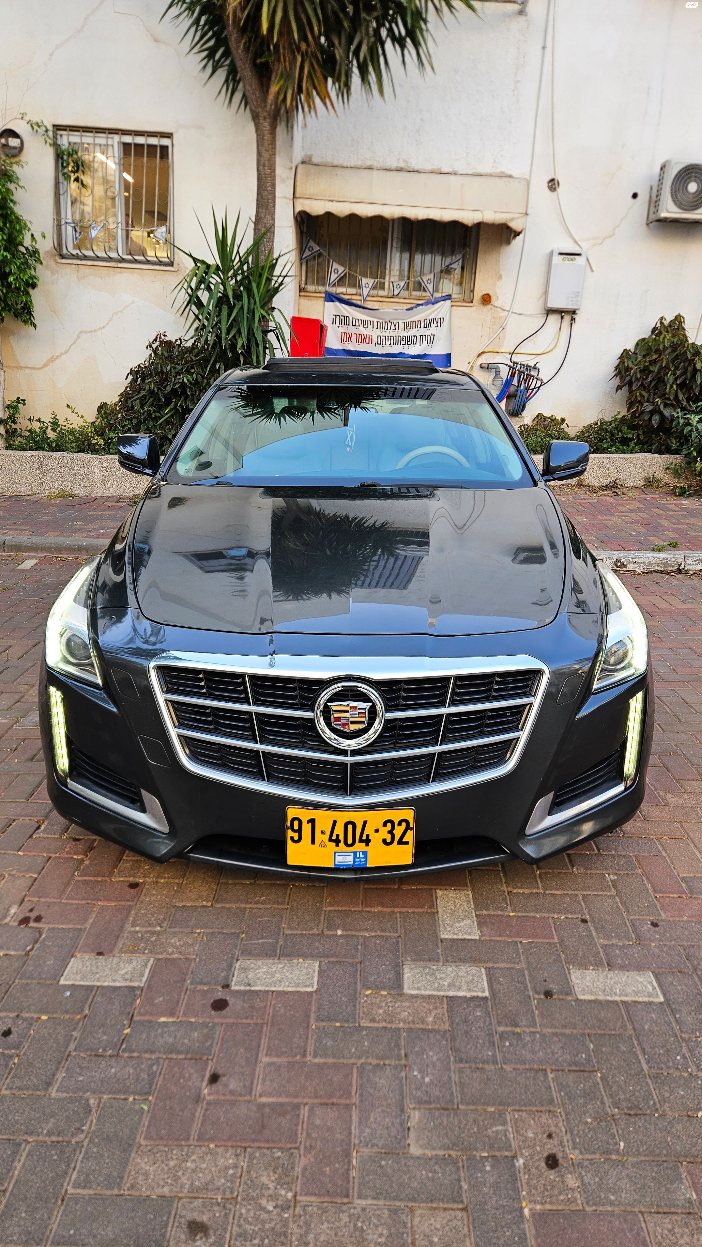 מודעת רכב קאדילק CTS