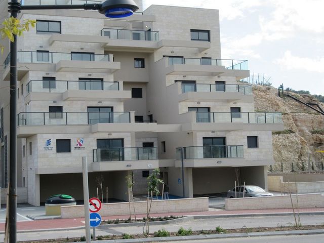חצב 1