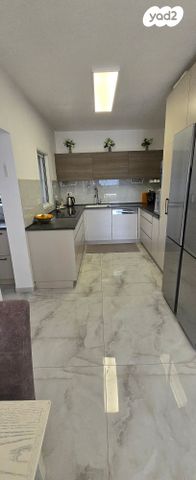 דירה, ביאליק 42, רובע ה', אשדוד