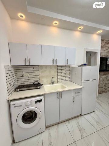 דירה, שלום שבזי 7, נווה פז, חיפה