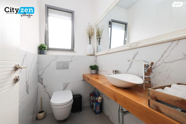 דו משפחתי, התות, 212 מערב, אבן יהודה