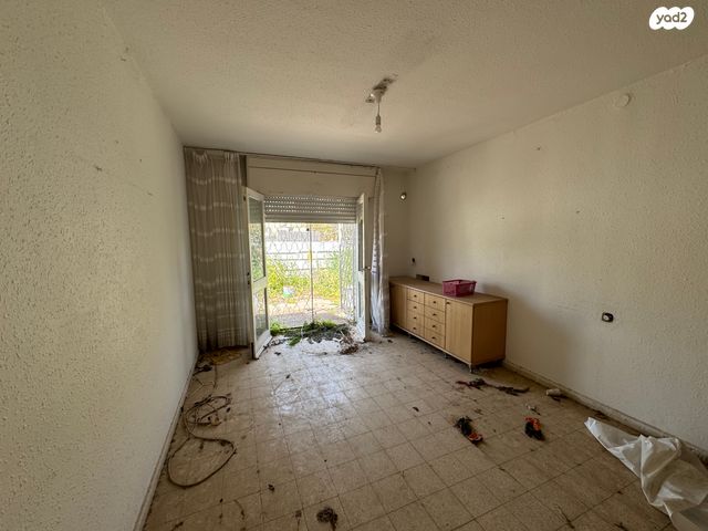 דו משפחתי, דודאים 8, שאר העיר, כפר יונה