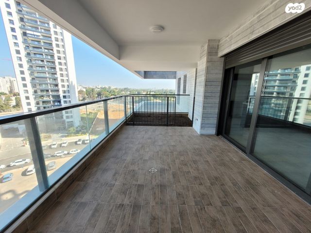 דירה, יונה וולך, גרין פארק החדשה, הוד השרון