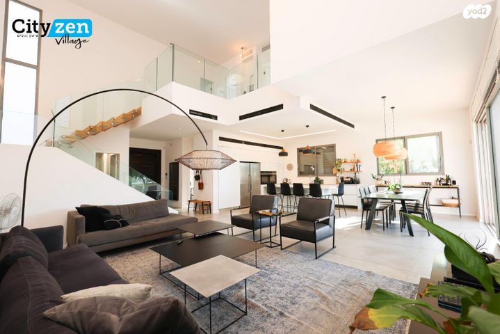 דו משפחתי, התות, 212 מערב, אבן יהודה