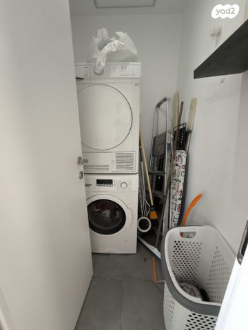 דירה, אריק איינשטיין, דרום חדש, פארק הים, בת ים