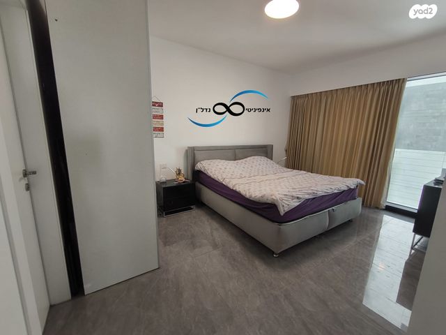 דירה, אריק איינשטיין, דרום חדש, פארק הים, בת ים