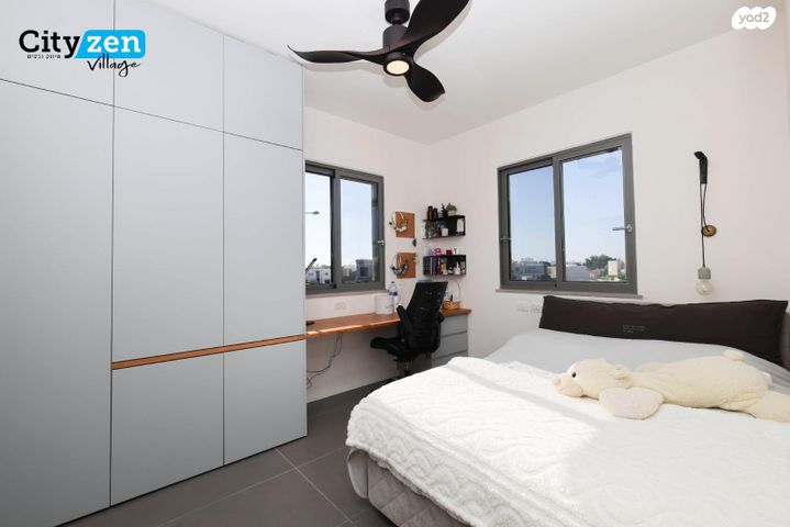 דו משפחתי, התות, 212 מערב, אבן יהודה