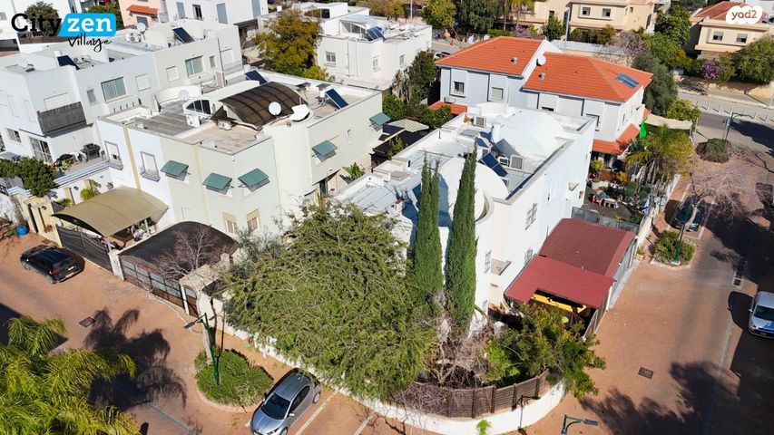 דו משפחתי, הגבעה, אבן יהודה