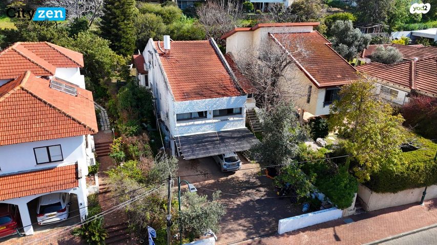 דו משפחתי, הגבעה, הגבעה, אבן יהודה