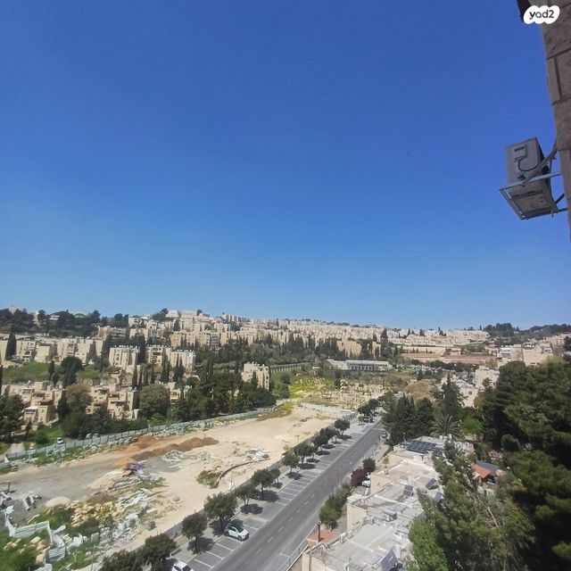 דירה, שלמה בן יוסף, ארמון הנציב, תלפיות מזרח, ירושלים