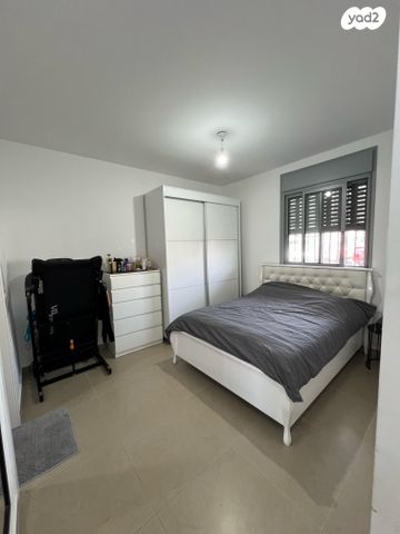 דירת גן, זלמן שזר, מורשת, מודיעין מכבים רעות