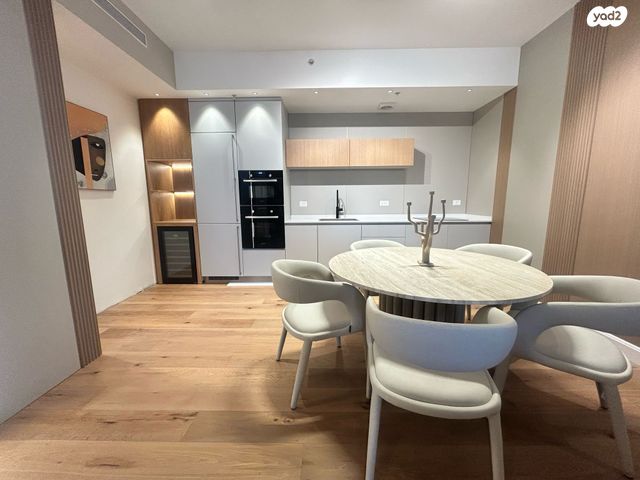 דירה, אחד העם 25, לב תל אביב, לב העיר צפון, תל אביב יפו