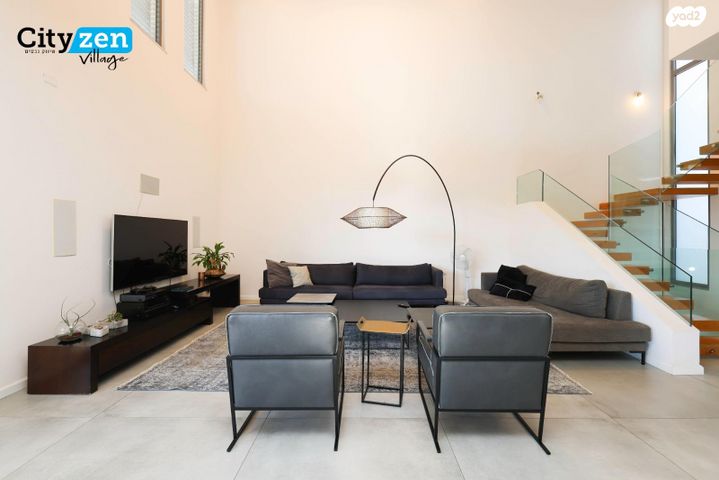 דו משפחתי, התות, 212 מערב, אבן יהודה